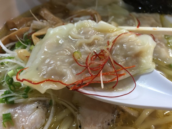 美志満 塩ワンタンラーメン ワンタンリフト